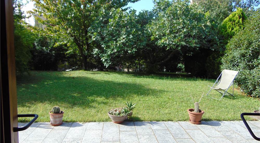Photo 37
