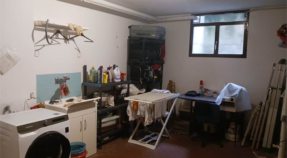 Photo 33